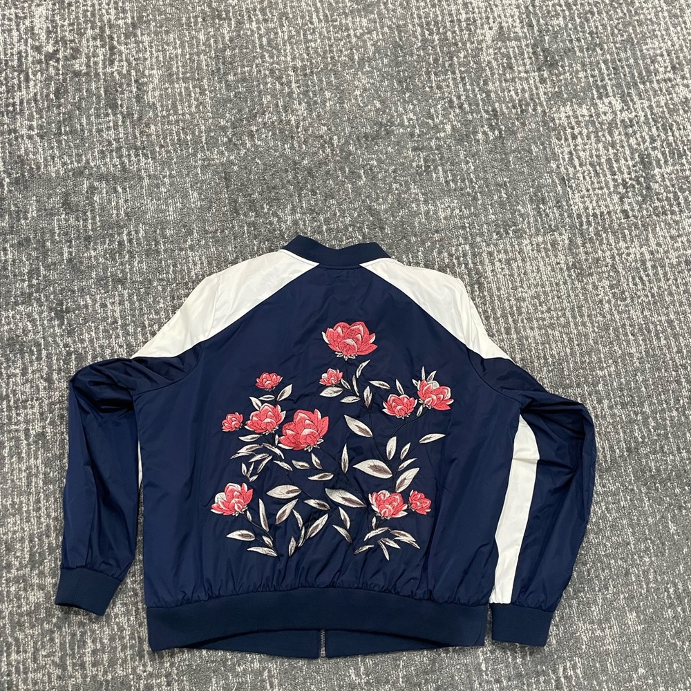 Cute bomber jacket - Picture 3 of 3
